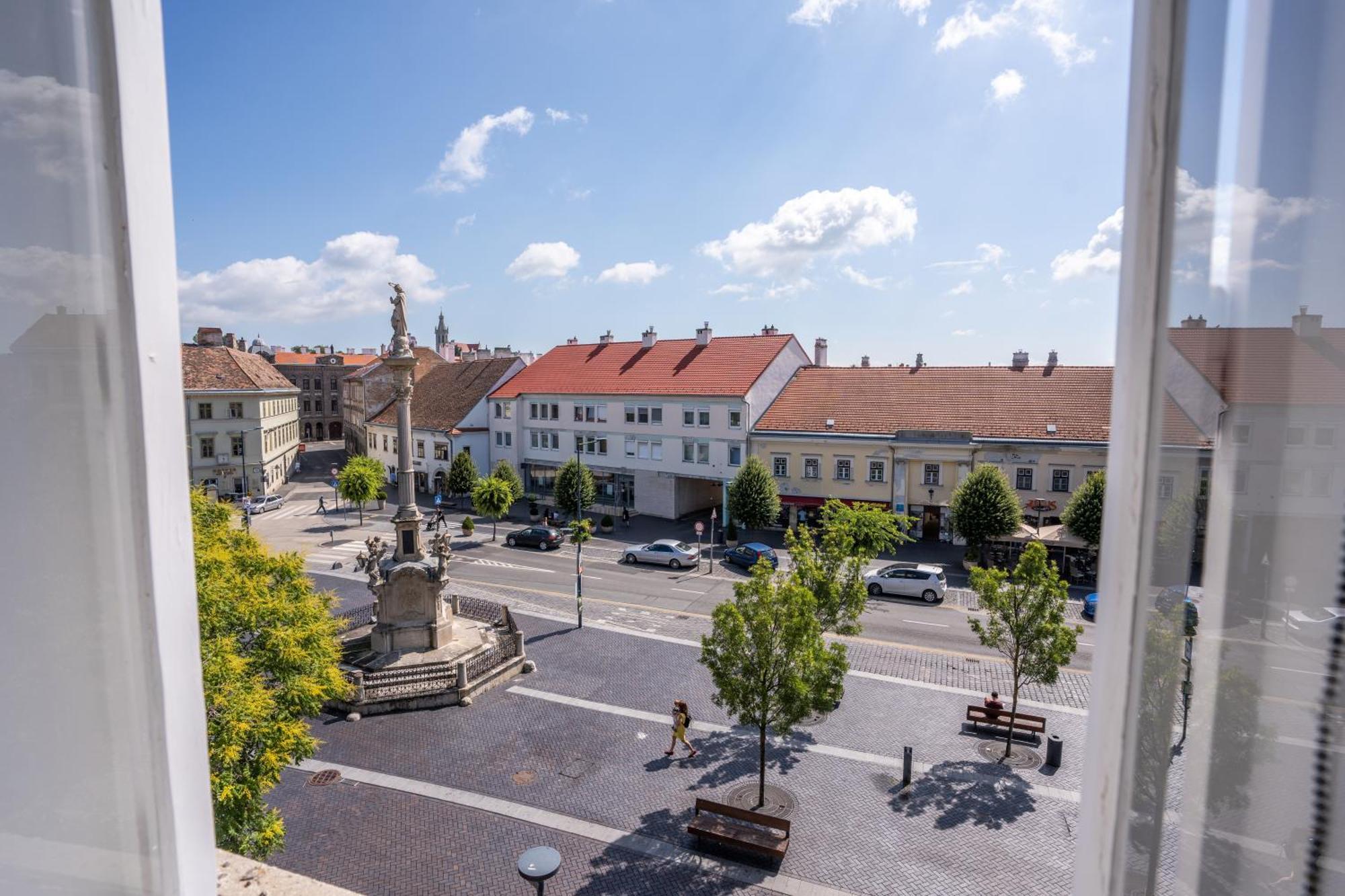 V62 Studio Apartments- In The Downtown Sopron Exterior foto